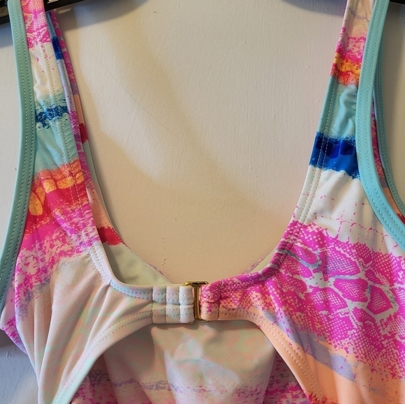 NWT Island soul Small 1 pc swim multi color - Picture 10 of 13